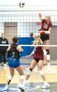 Flores leads Spartans past Potters